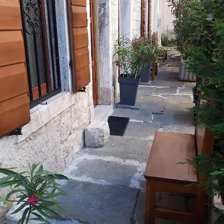 Irma Апартаменти Пула