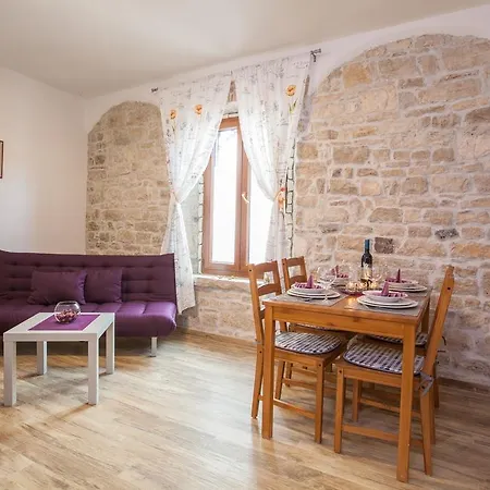 Irma Apartment Pula