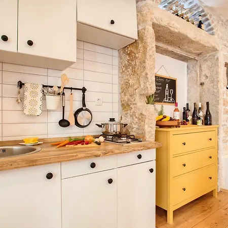 Апартаменти Irma *