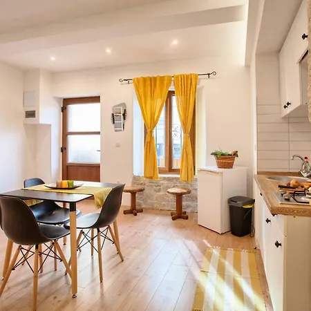 Апартаменти Irma *