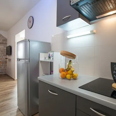 Irma Forum Apartments * Pula