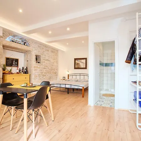 Irma Appartement Pula