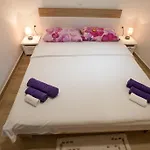 アパート Irma Forum Apartments プーラ